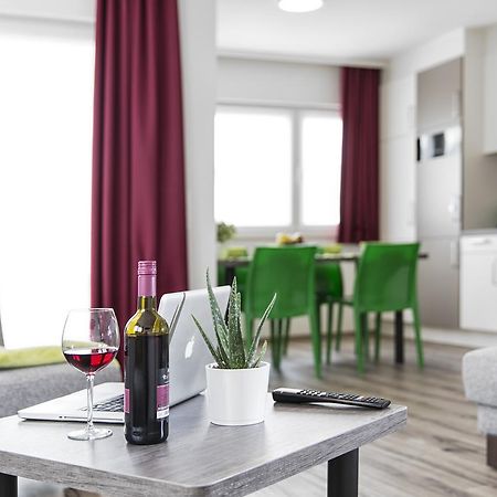 Business And Family Homes Burgau Esterno foto