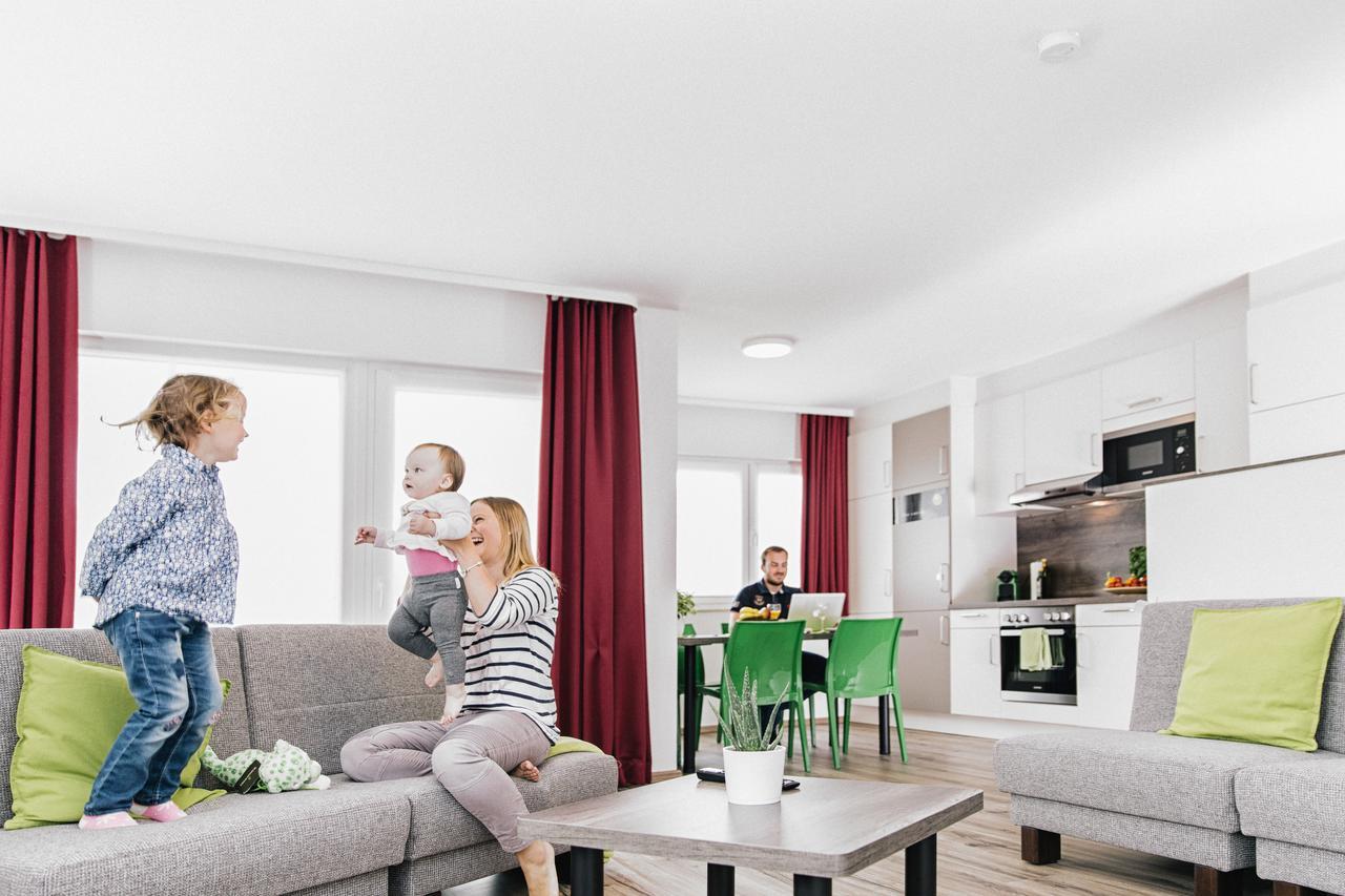 Business And Family Homes Burgau Esterno foto